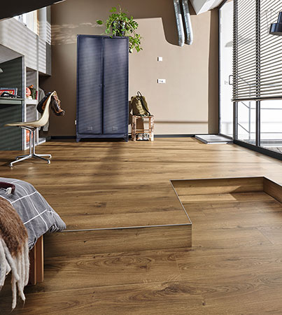 Meister Silent Touch Tammi Castle Brown 1-sauva PVC-Vapaa Vinyylilattia